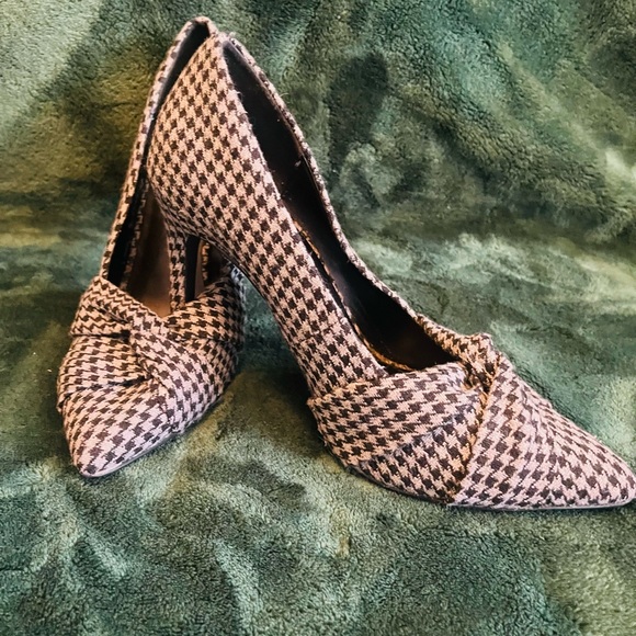 Heels - Picture 5 of 5